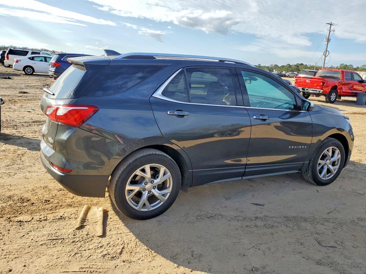 2018 CHEVROLET EQUINOX PREMIER photo 3