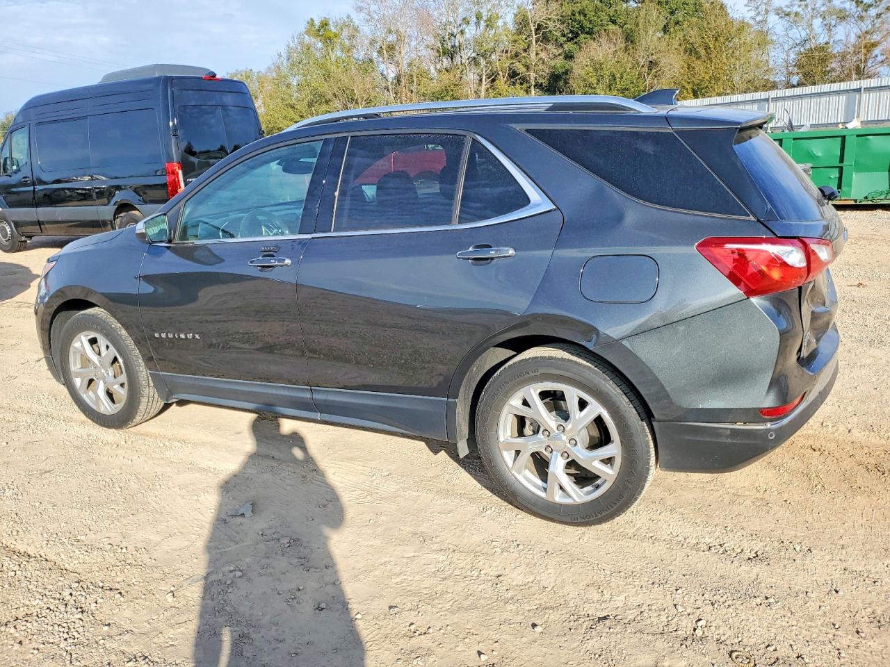 2018 CHEVROLET EQUINOX PREMIER photo 2