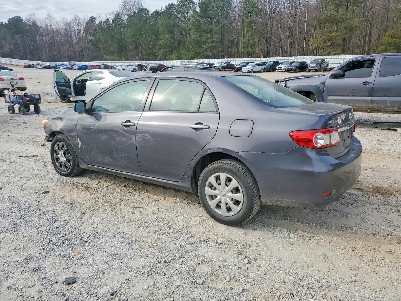 2011 TOYOTA COROLLA BASE photo 2