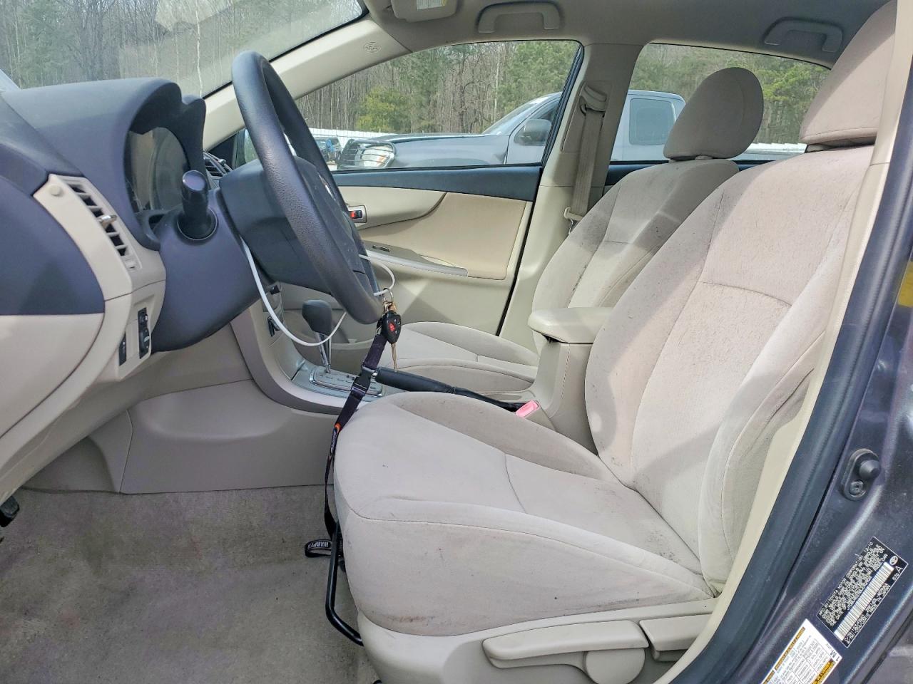 2011 TOYOTA COROLLA BASE photo 7