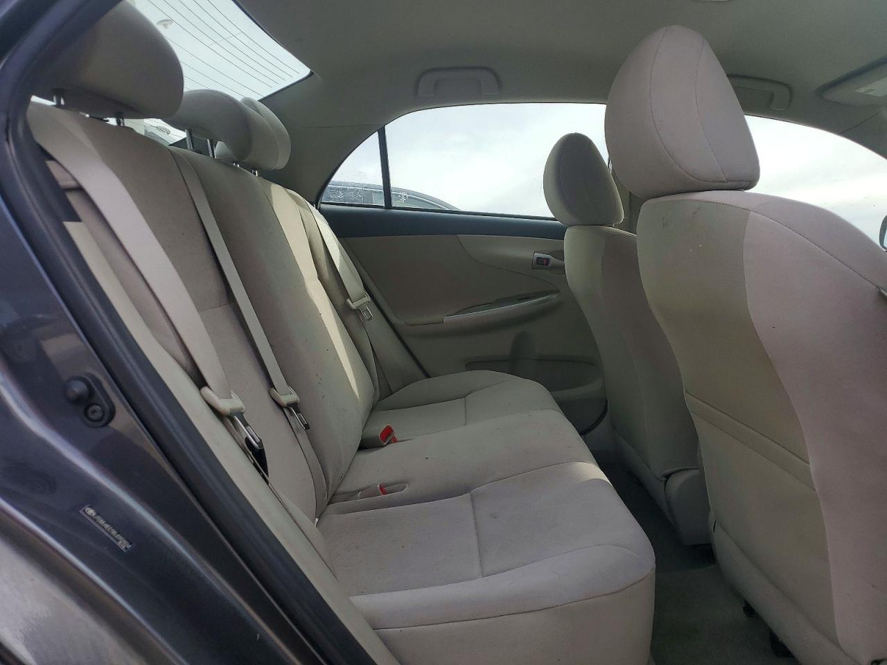 2011 TOYOTA COROLLA BASE photo 10