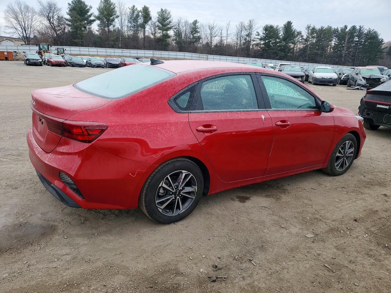 2024 KIA FORTE LX photo 3