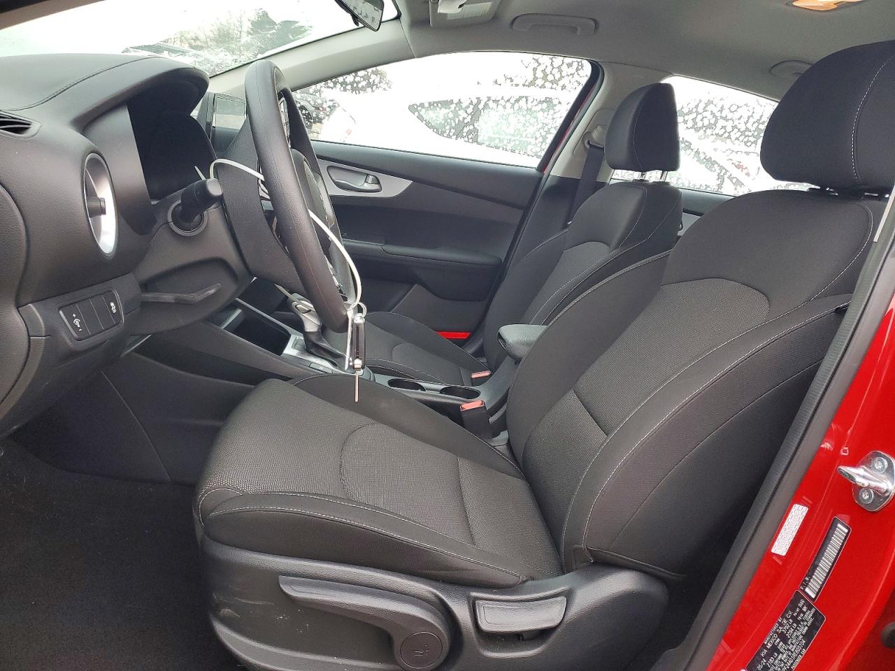 2024 KIA FORTE LX photo 7