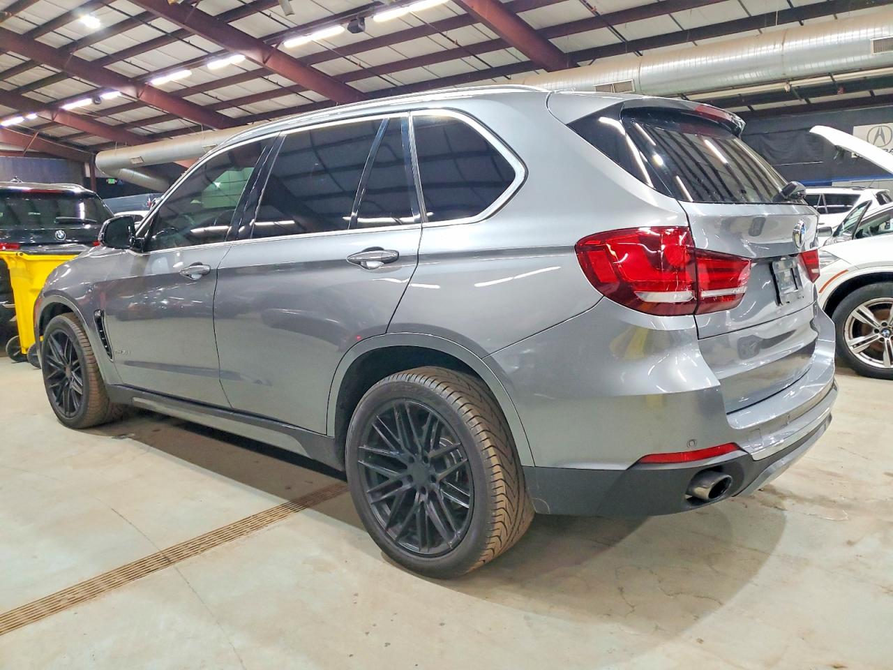 2015 BMW X5 XDRIVE35D photo 2