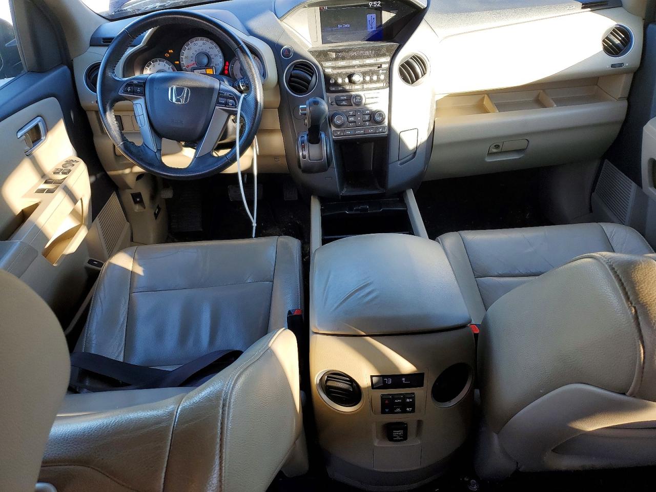 2012 HONDA PILOT EXL photo 8
