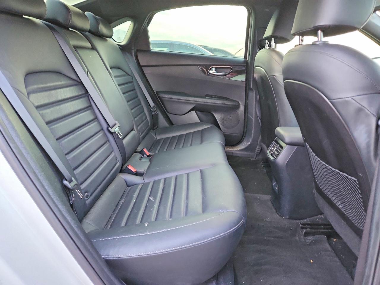 2023 KIA FORTE GT LINE photo 10