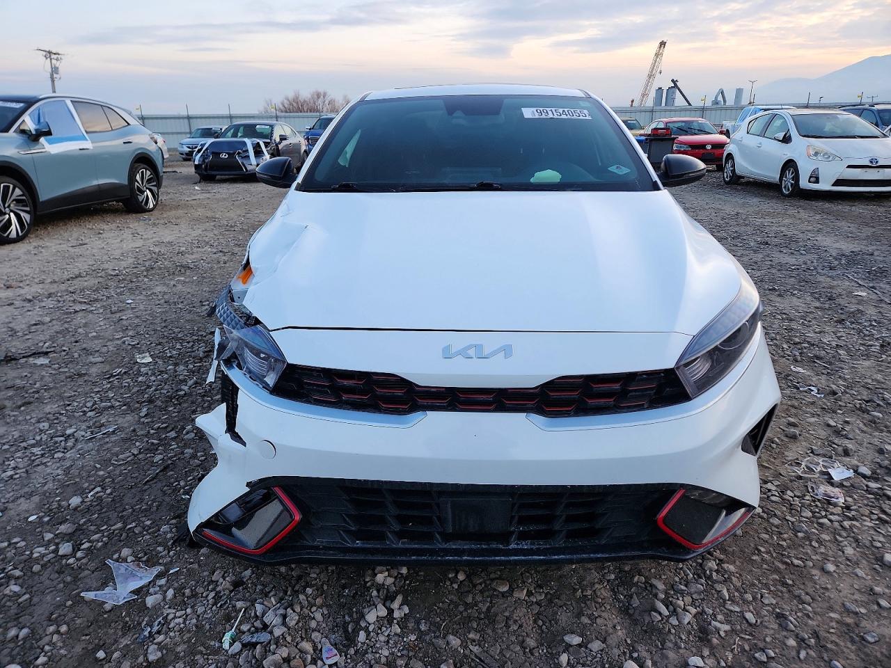 2023 KIA FORTE GT LINE photo 5