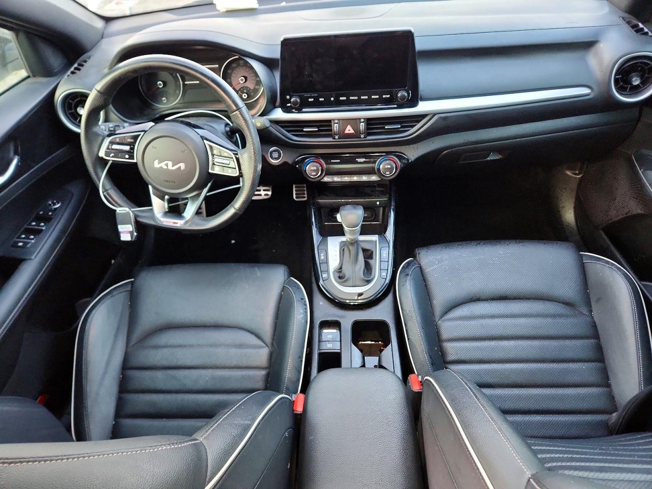 2023 KIA FORTE GT LINE photo 8