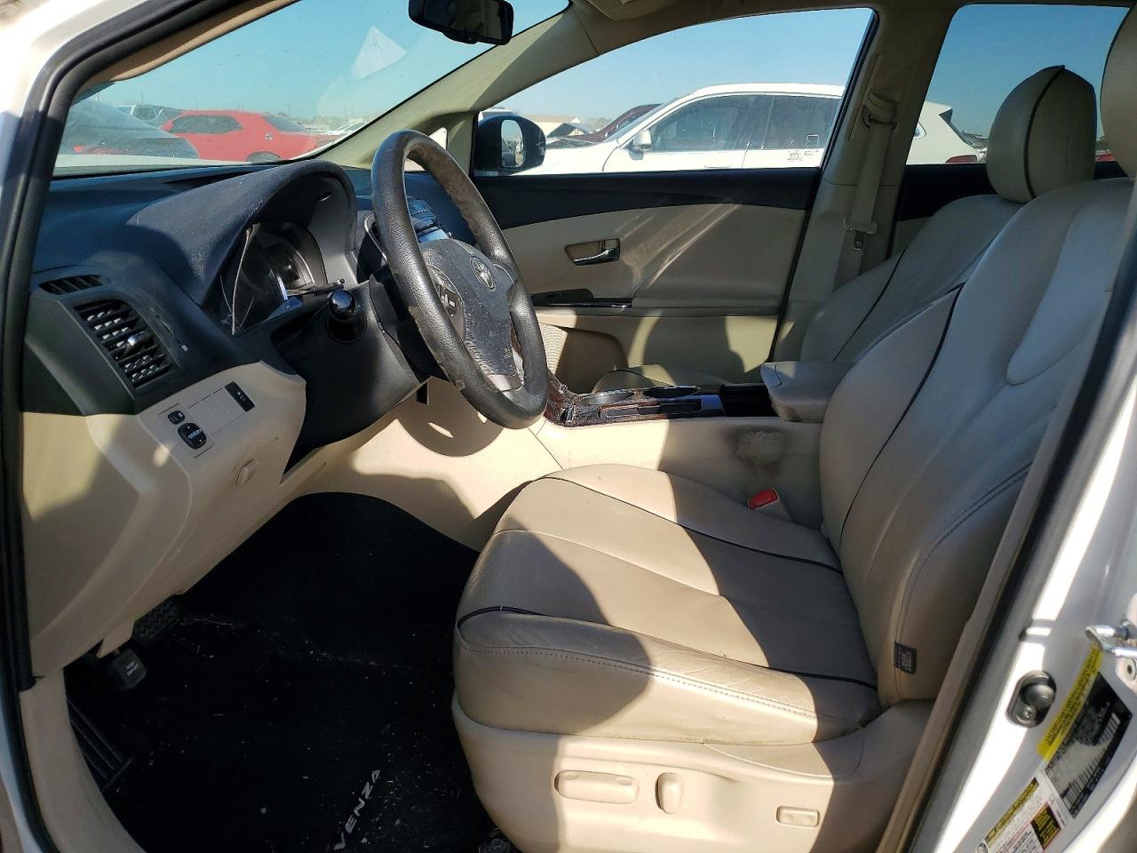 2009 TOYOTA VENZA photo 13