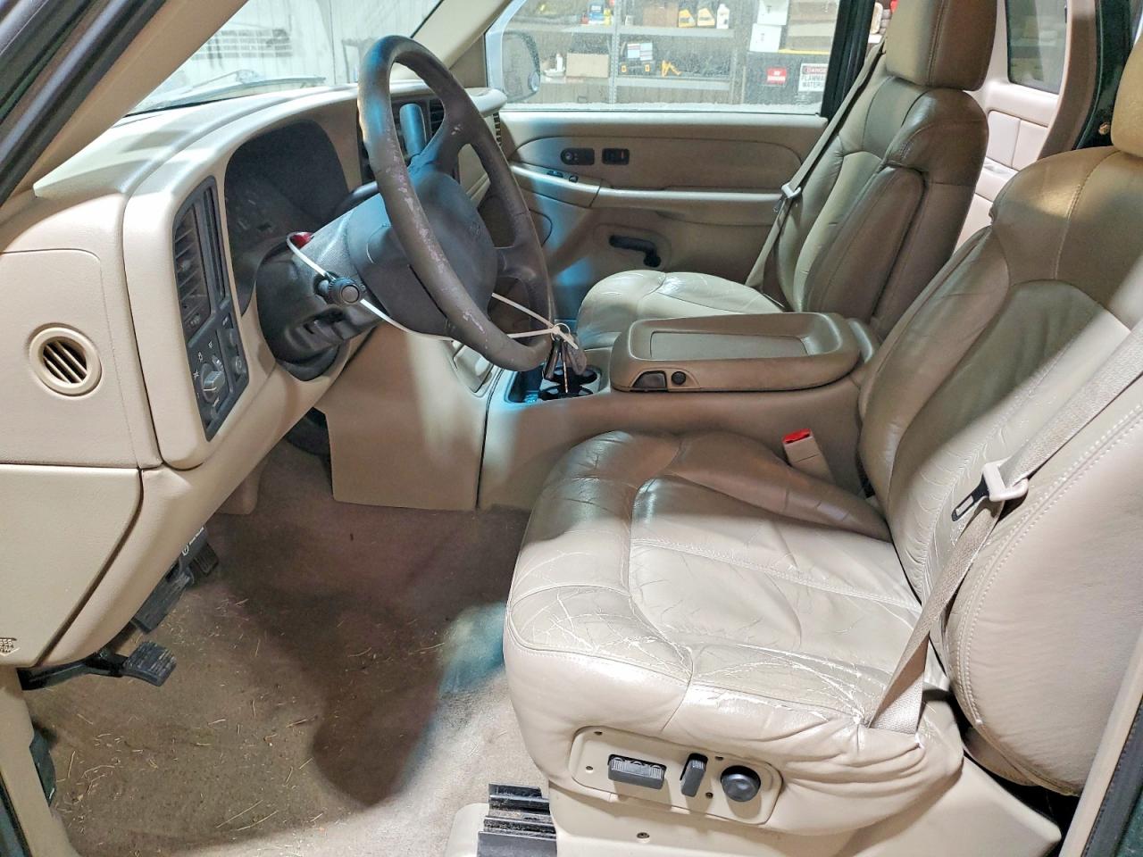 2002 CHEVROLET SILVERADO C1500 photo 7