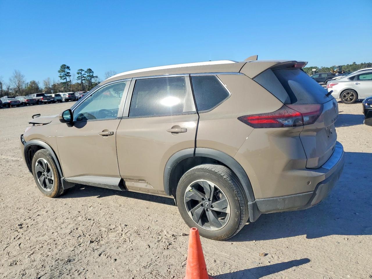 2025 NISSAN ROGUE SV photo 2