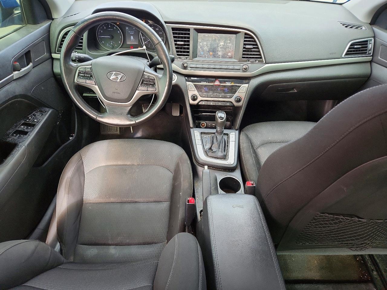 2017 HYUNDAI ELANTRA photo 8