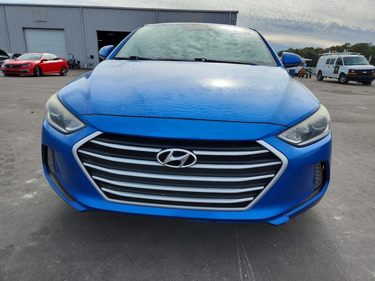 2017 HYUNDAI ELANTRA photo 5