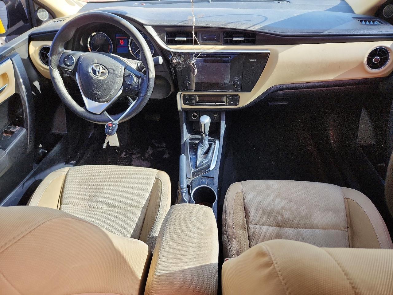 2017 TOYOTA COROLLA L photo 8