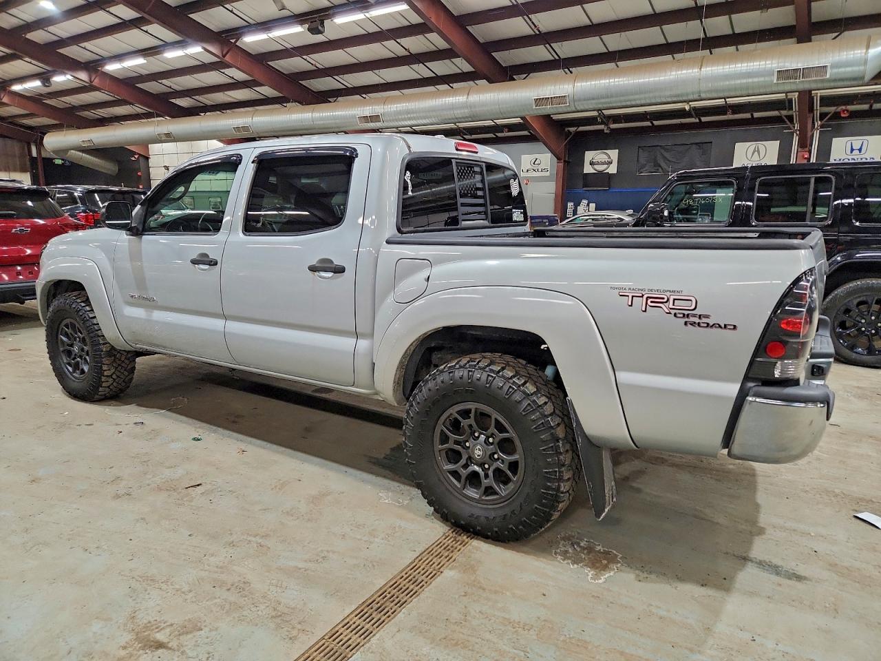 2009 TOYOTA TACOMA DOUBLE CAB photo 2