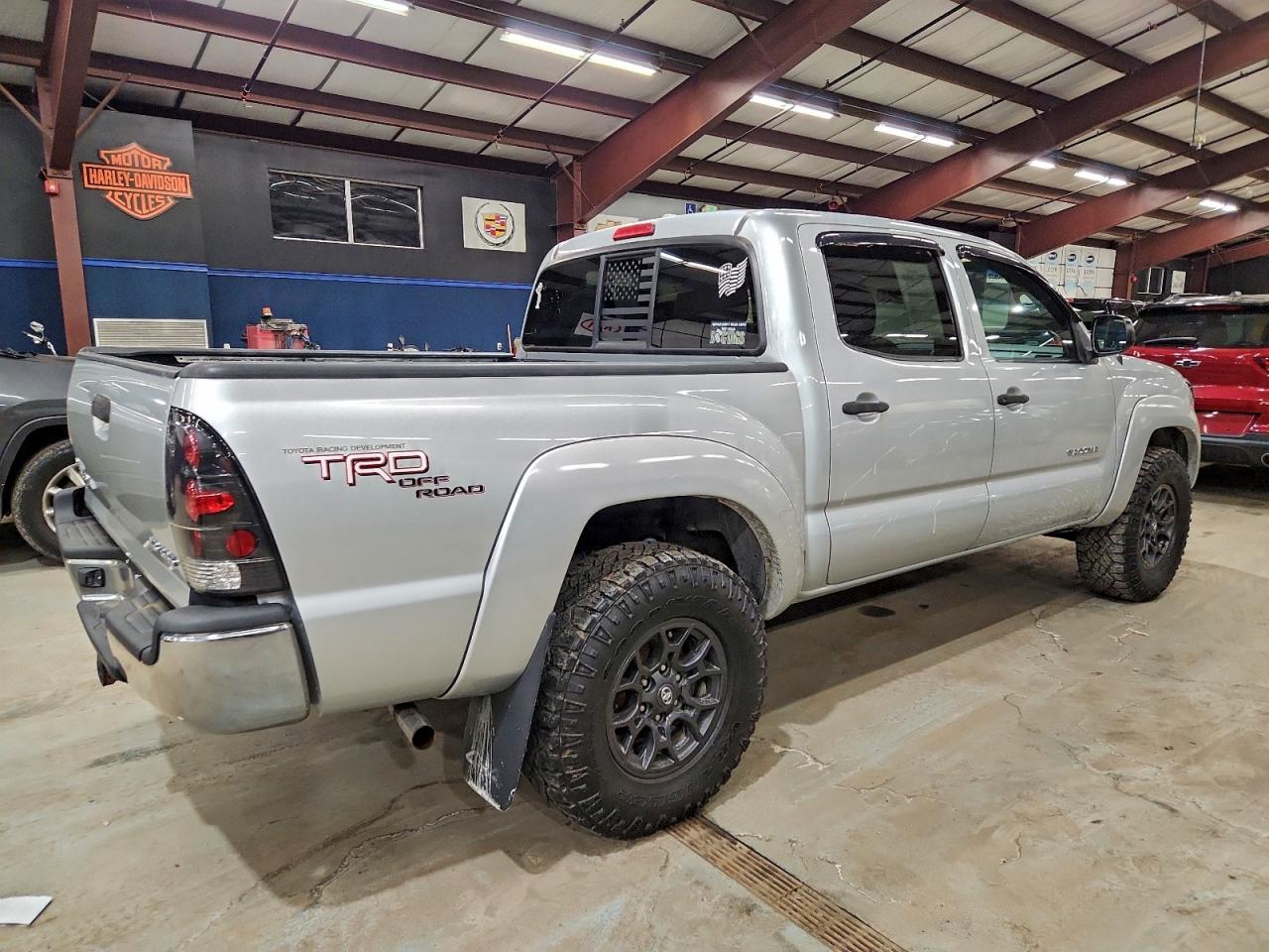 2009 TOYOTA TACOMA DOUBLE CAB photo 3