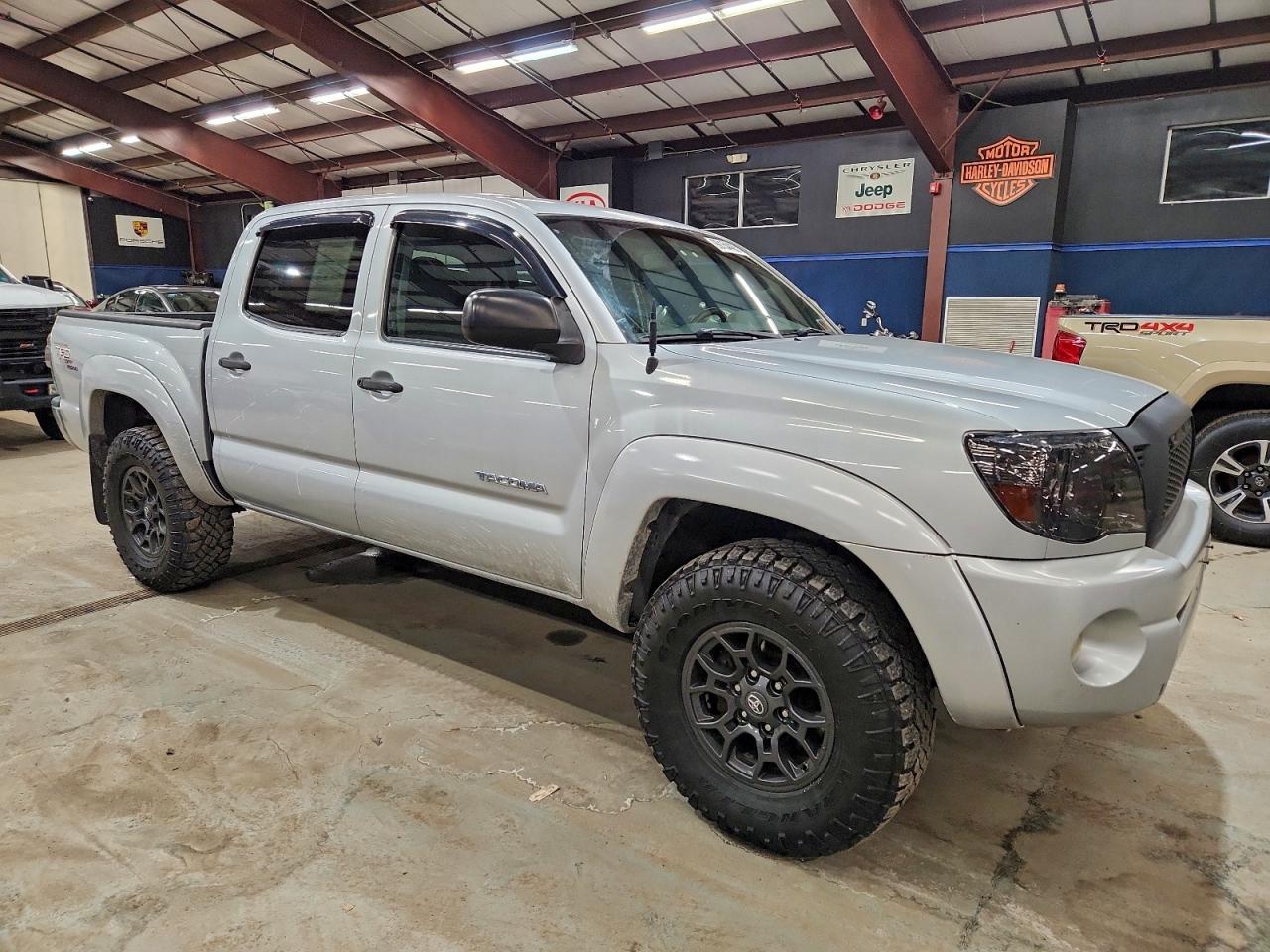 2009 TOYOTA TACOMA DOUBLE CAB photo 4