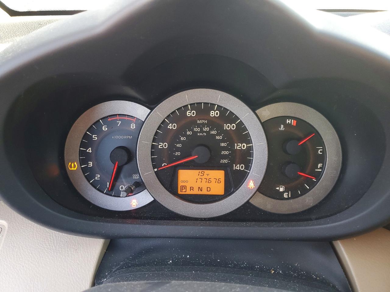 2010 TOYOTA RAV4 photo 9
