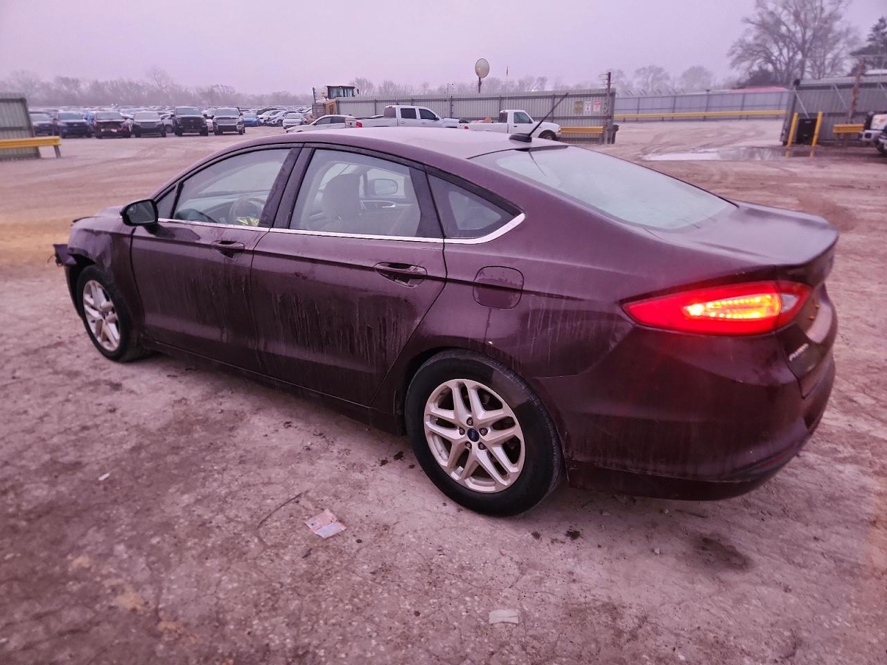 2013 FORD FUSION SE photo 2