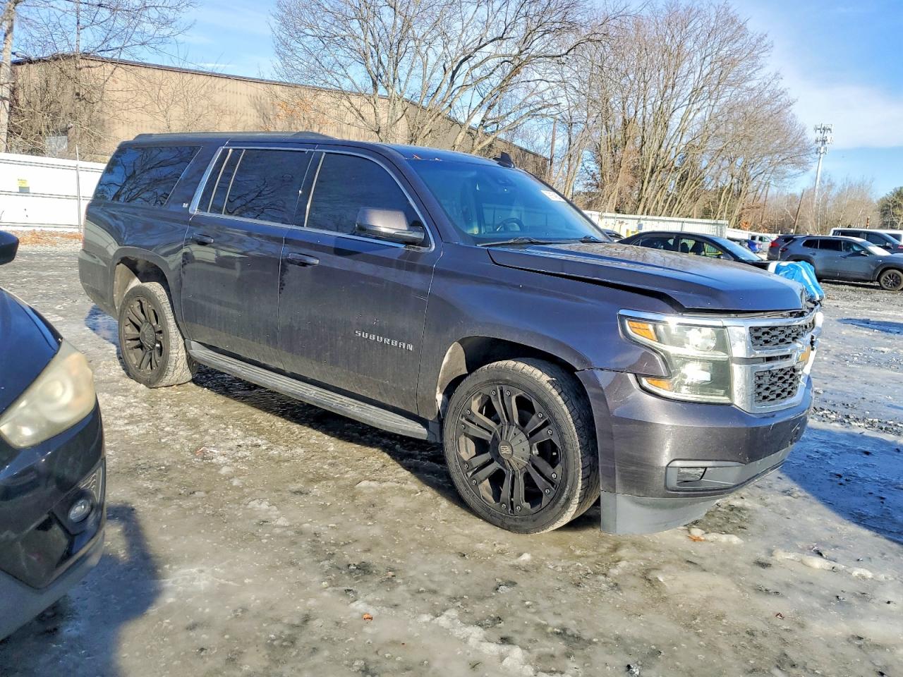 2018 CHEVROLET SUBURBAN C1500 LT photo 4