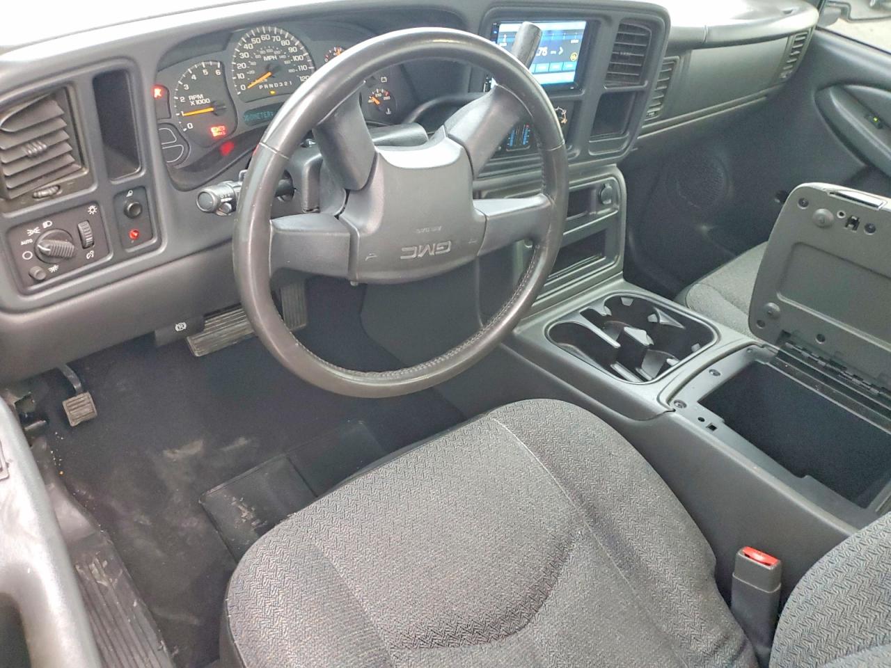 2007 GMC NEW SIERRA C1500 CLASSIC photo 8