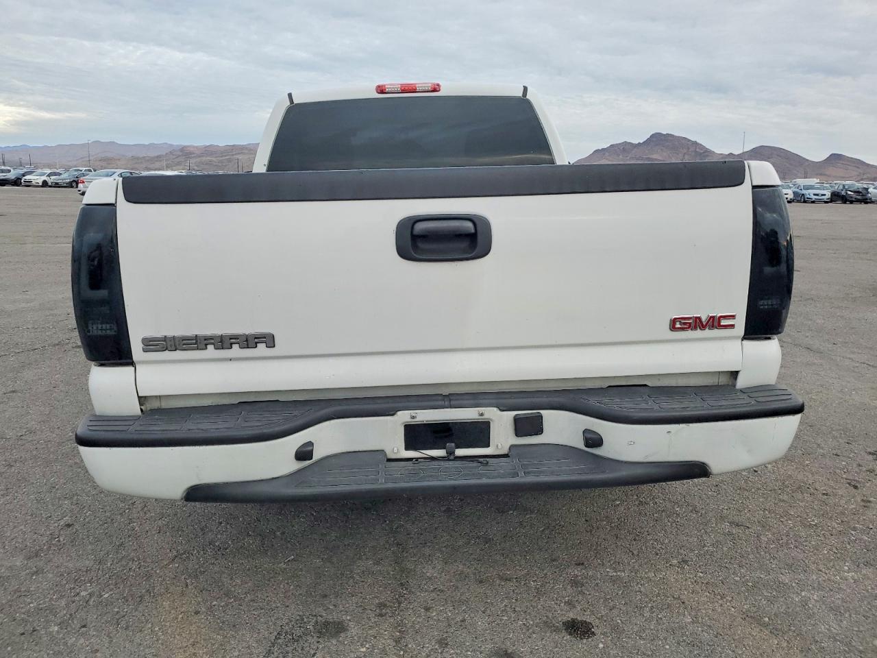 2007 GMC NEW SIERRA C1500 CLASSIC photo 6