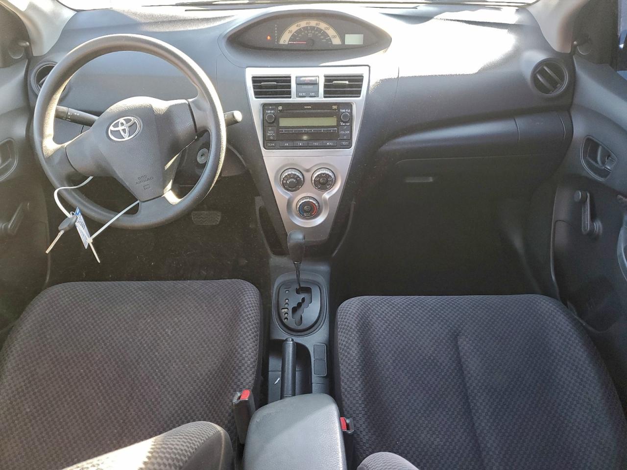 2007 TOYOTA YARIS photo 15