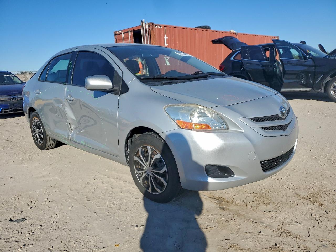 2007 TOYOTA YARIS photo 7