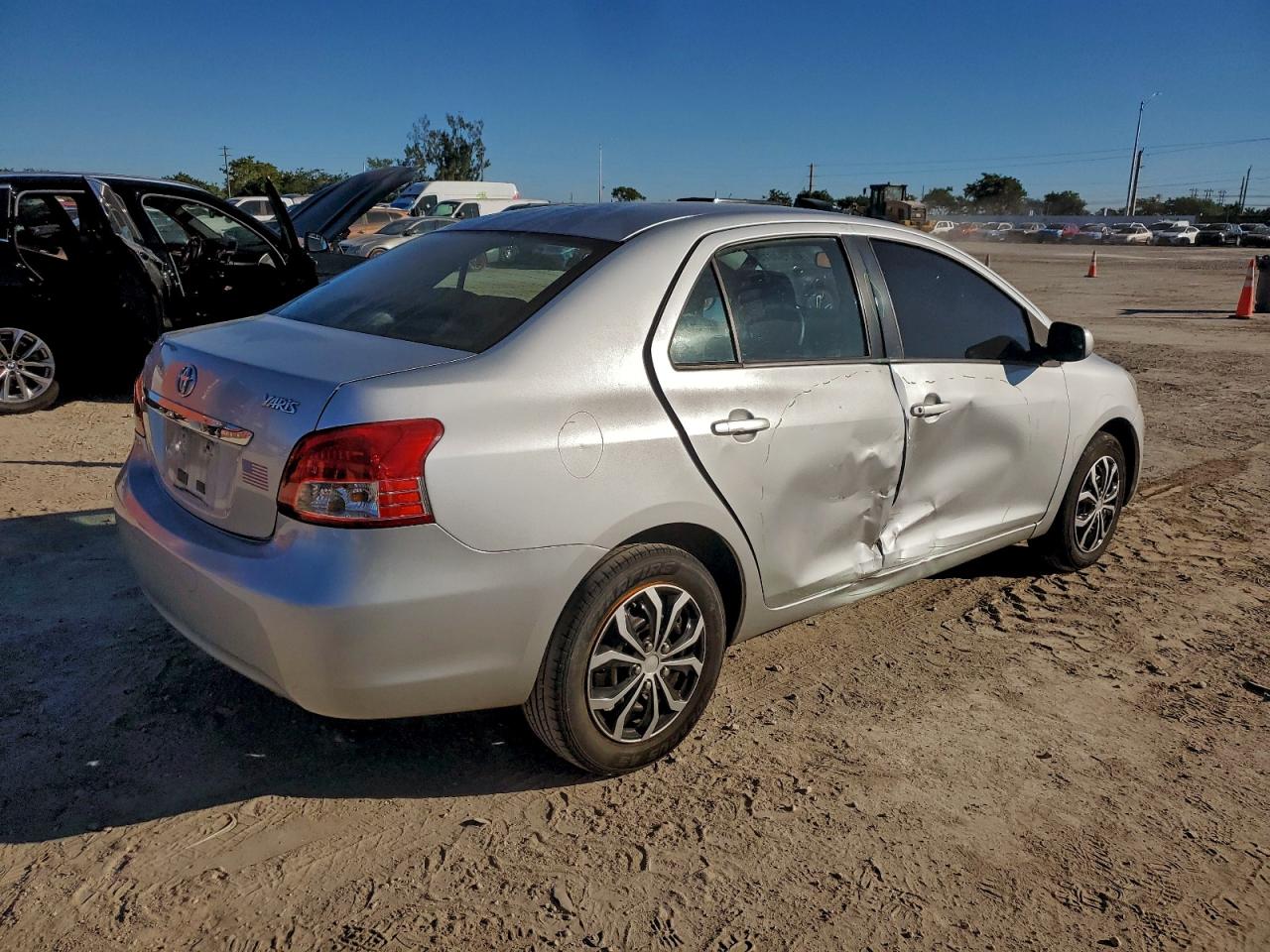 2007 TOYOTA YARIS photo 5