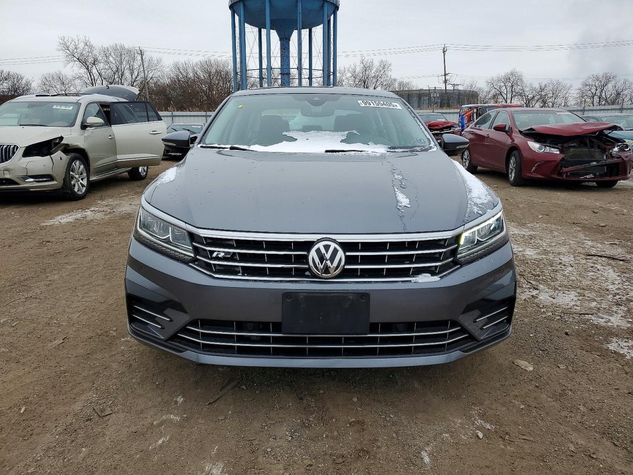 2019 VOLKSWAGEN PASSAT SE R-LINE photo 5