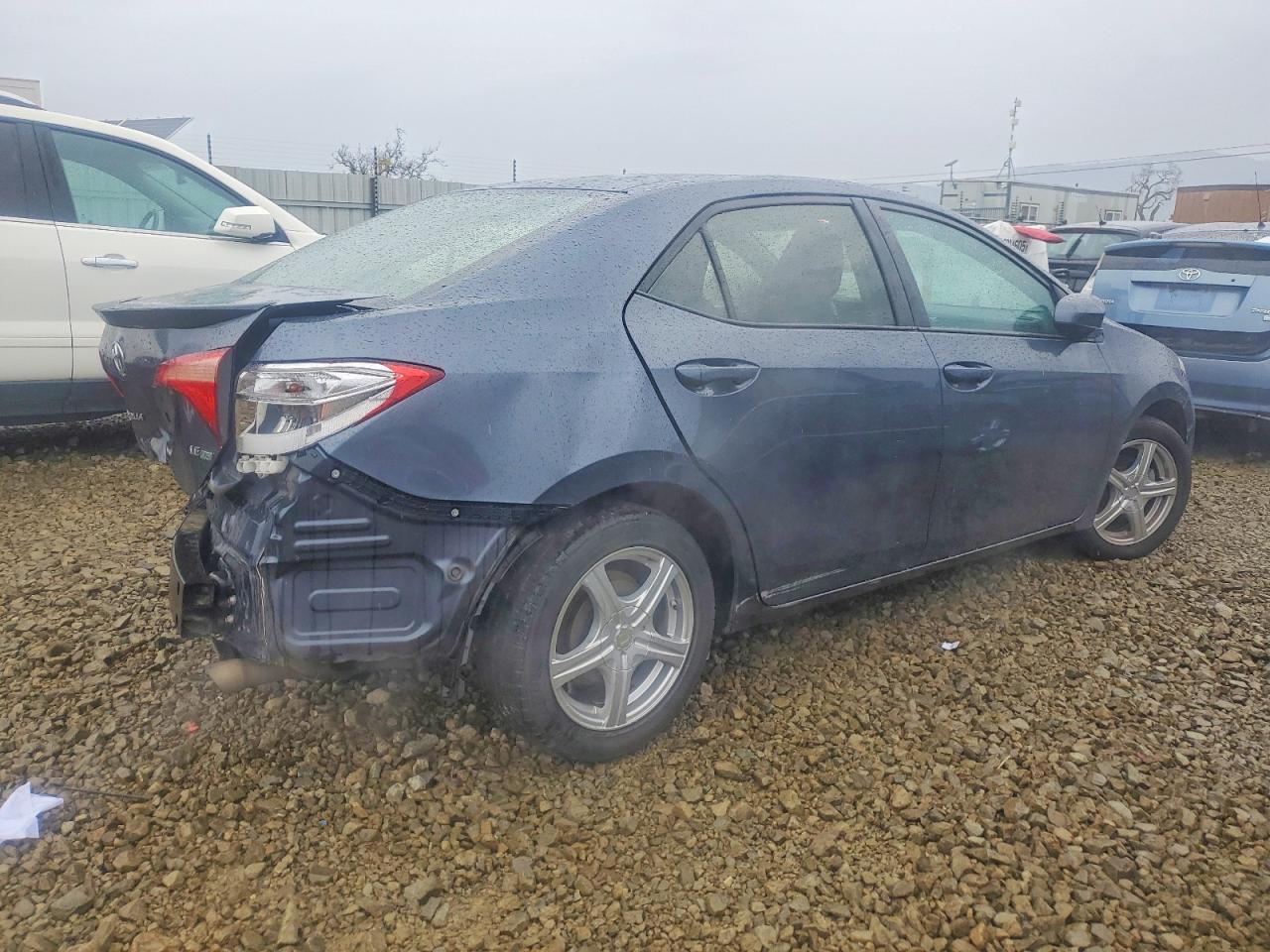 2017 TOYOTA COROLLA LE ECO photo 3