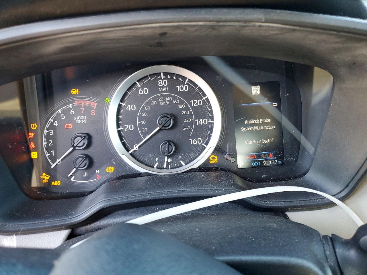 2021 TOYOTA COROLLA LE photo 9