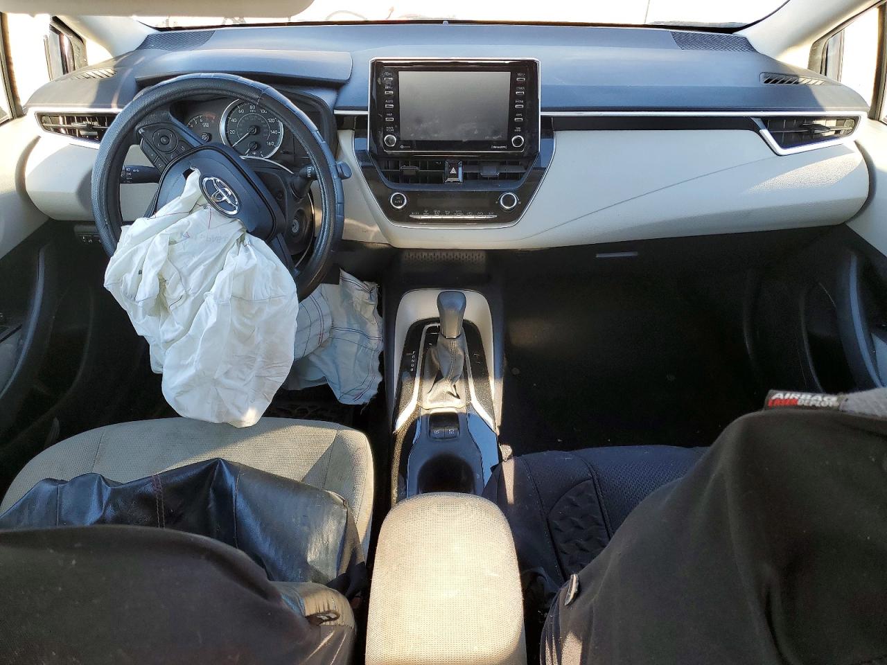 2021 TOYOTA COROLLA LE photo 8
