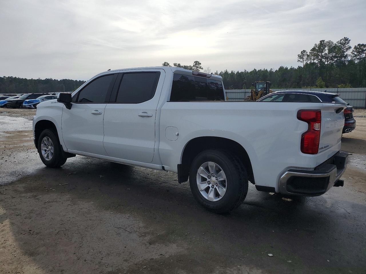 2020 CHEVROLET SILVERADO C1500 LT photo 3