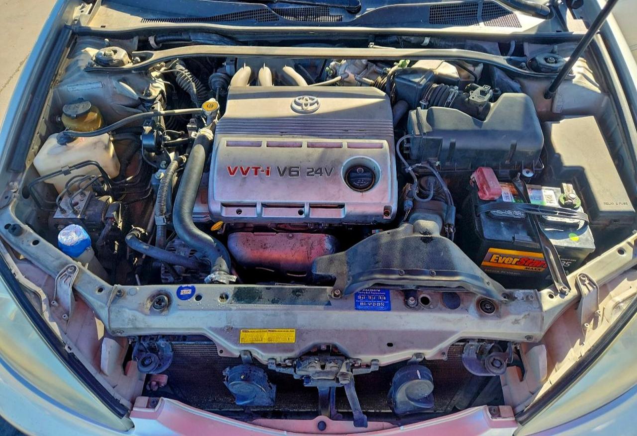 2003 TOYOTA CAMRY XLE V6 photo 11