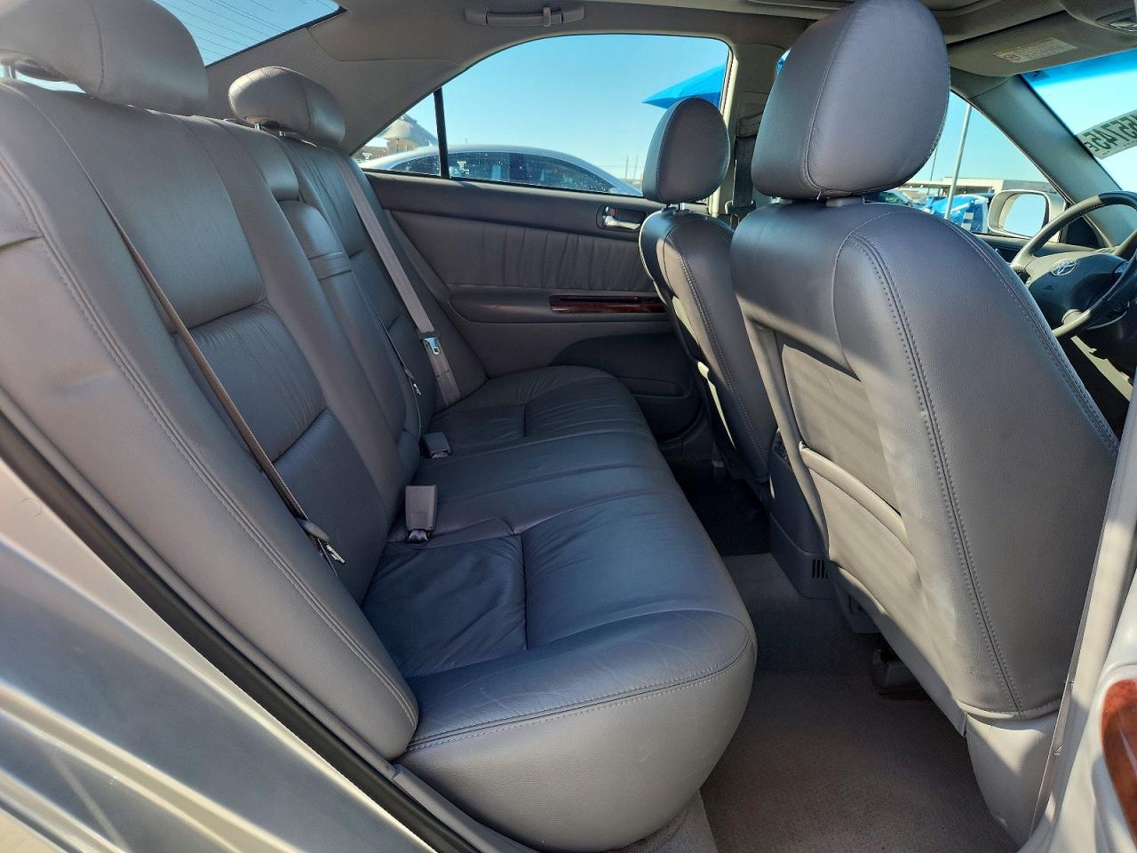 2003 TOYOTA CAMRY XLE V6 photo 10