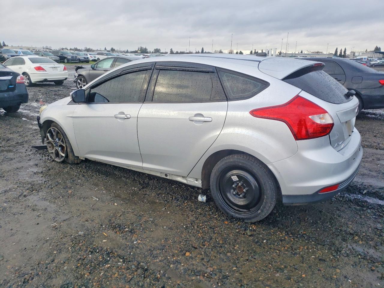 2013 FORD FOCUS SE photo 3