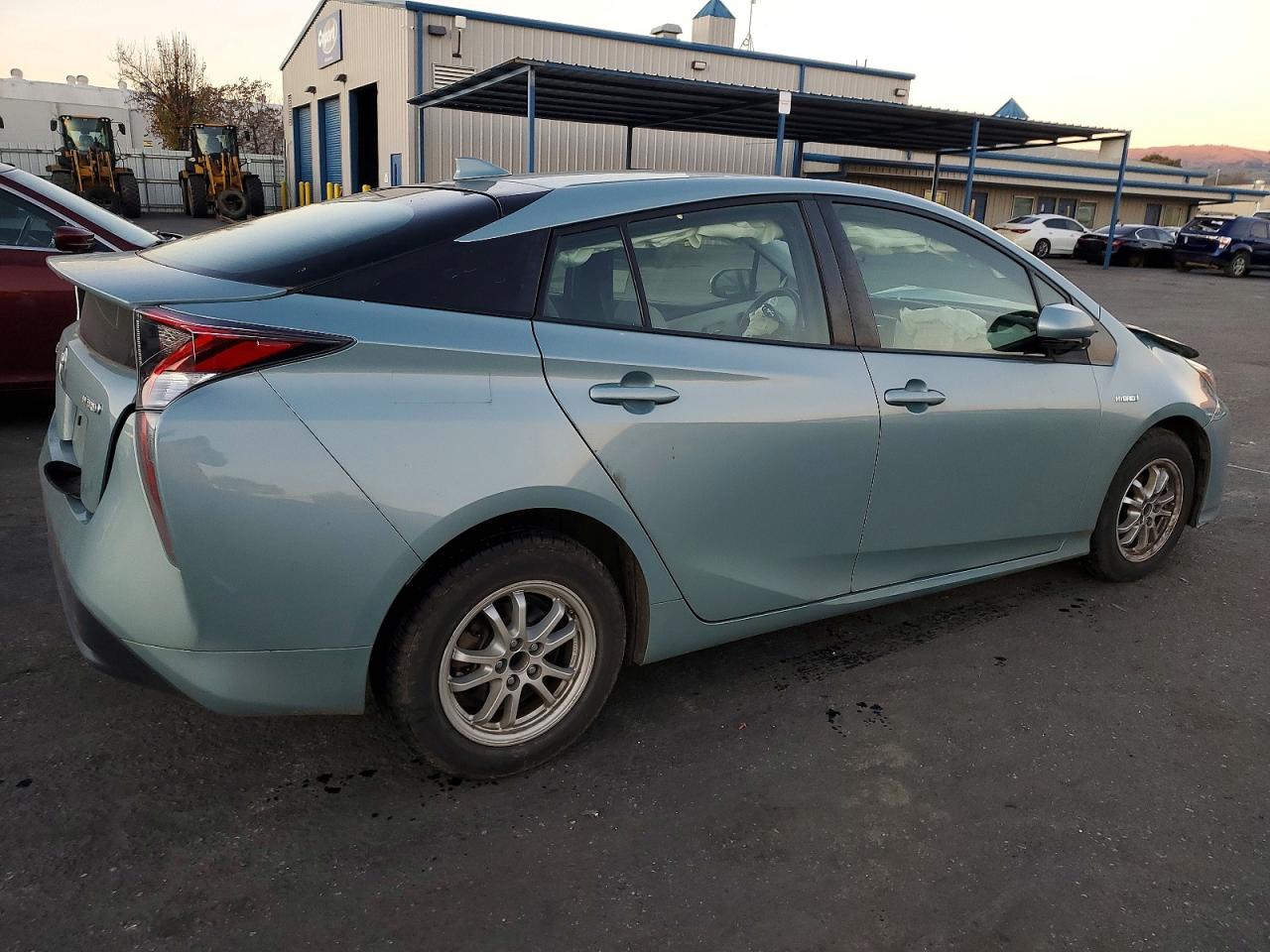 2018 TOYOTA PRIUS photo 3