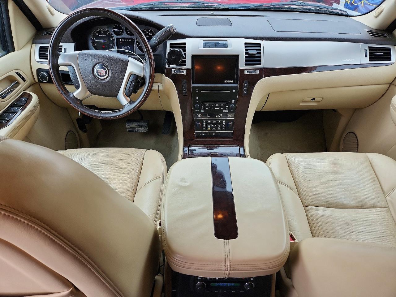 2008 CADILLAC ESCALADE LUXURY photo 8
