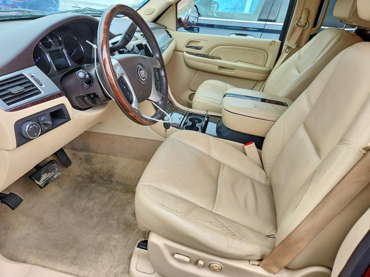 2008 CADILLAC ESCALADE LUXURY photo 7