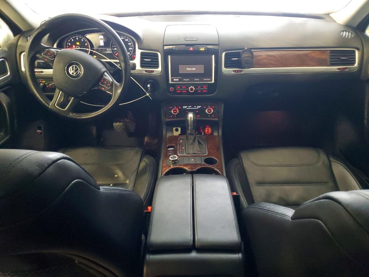 2011 VOLKSWAGEN TOUAREG V6 photo 8