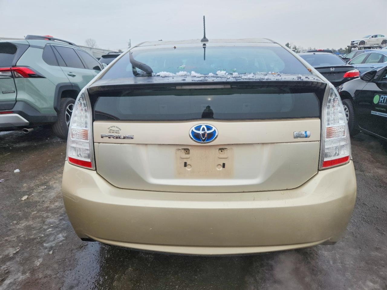 2010 TOYOTA PRIUS photo 6