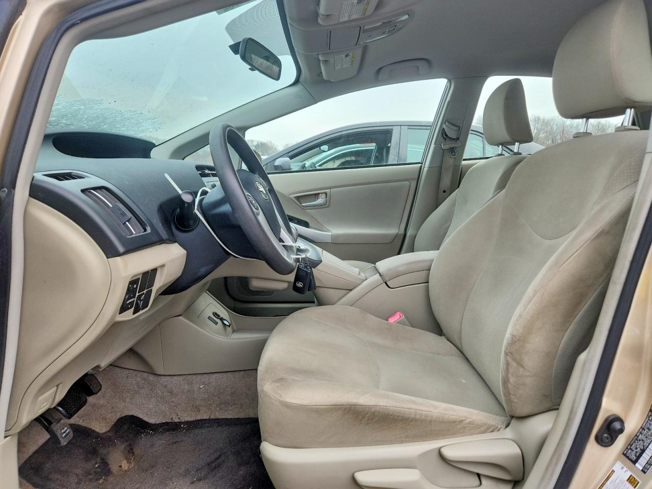 2010 TOYOTA PRIUS photo 7