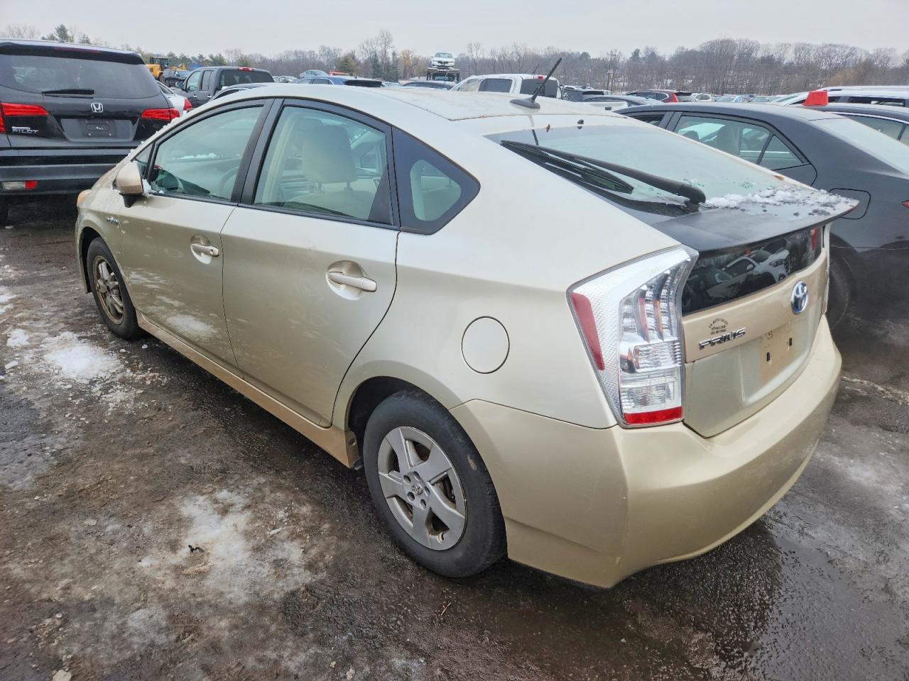 2010 TOYOTA PRIUS photo 2