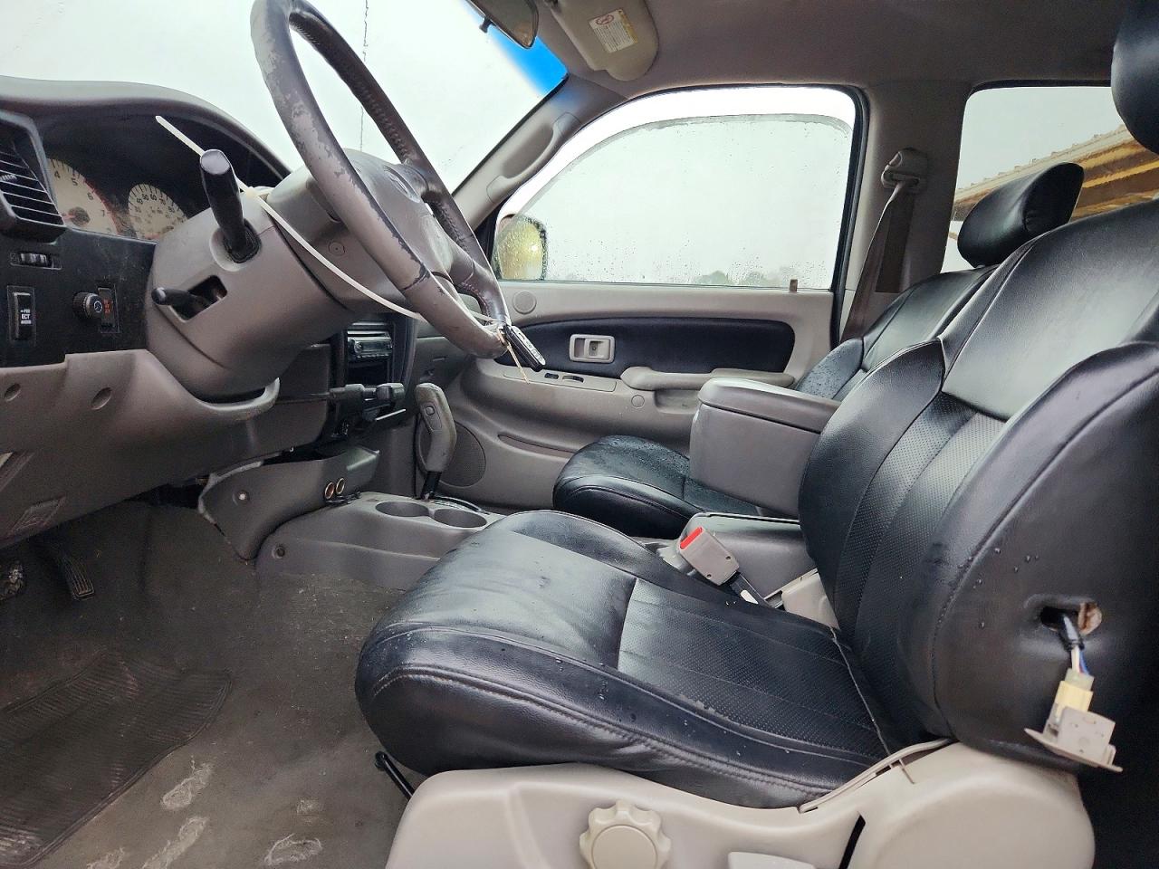 2004 TOYOTA TACOMA PRERUNNER V6 photo 13