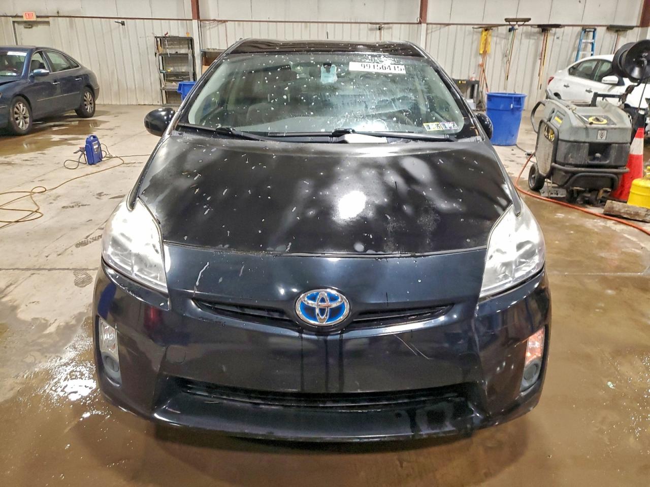 2011 TOYOTA PRIUS photo 5