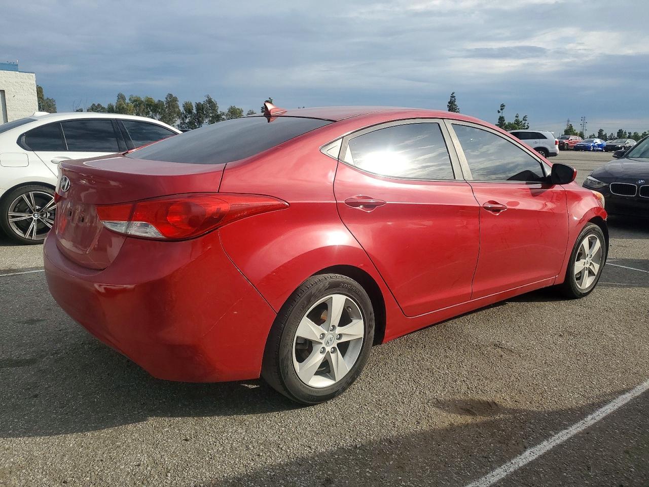 2013 HYUNDAI ELANTRA GLS photo 3