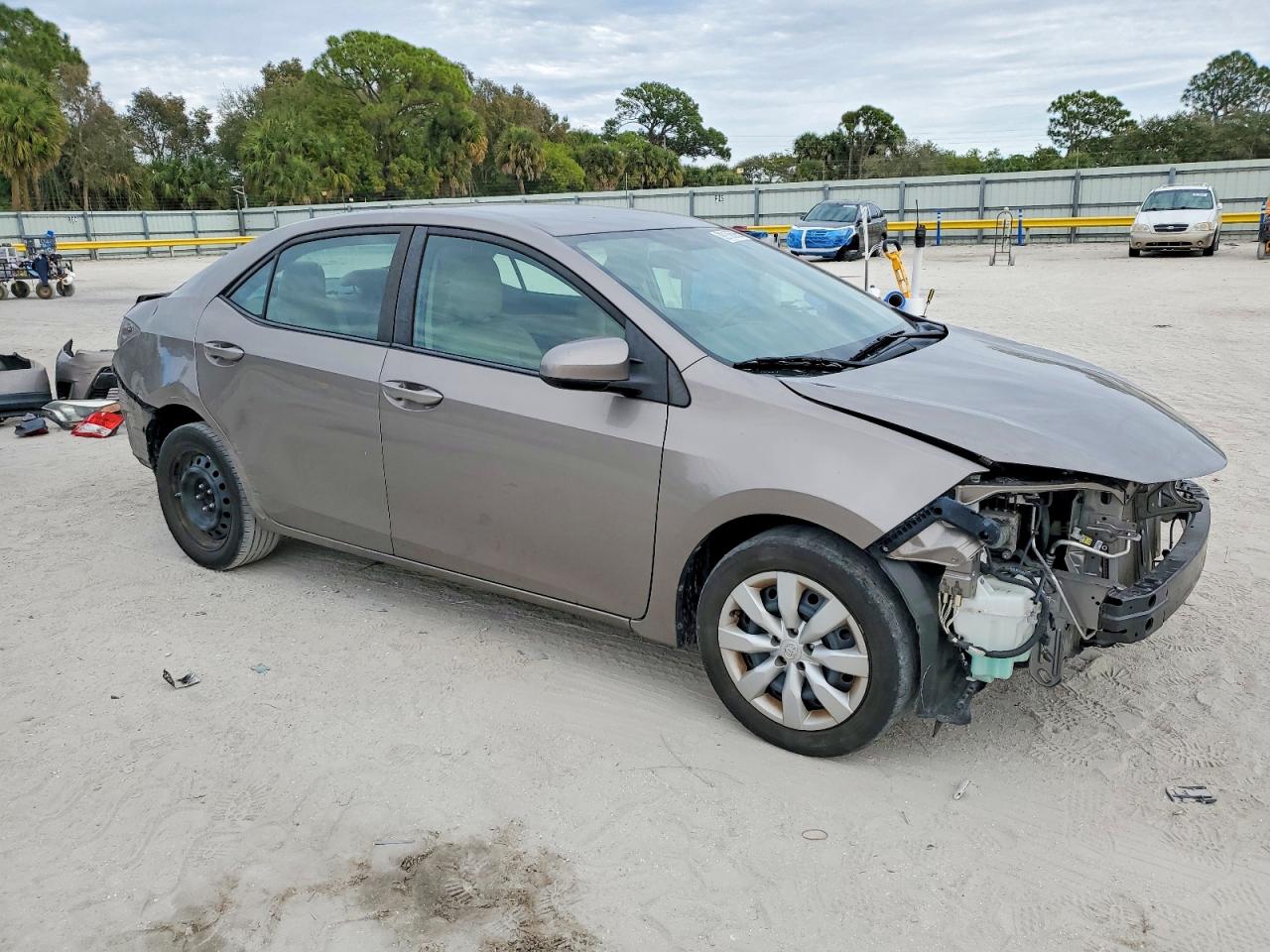 2016 TOYOTA COROLLA L photo 4