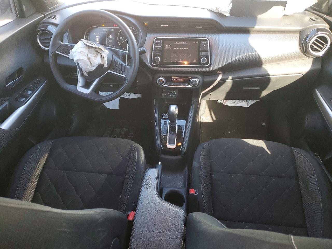 2020 NISSAN KICKS SV photo 15