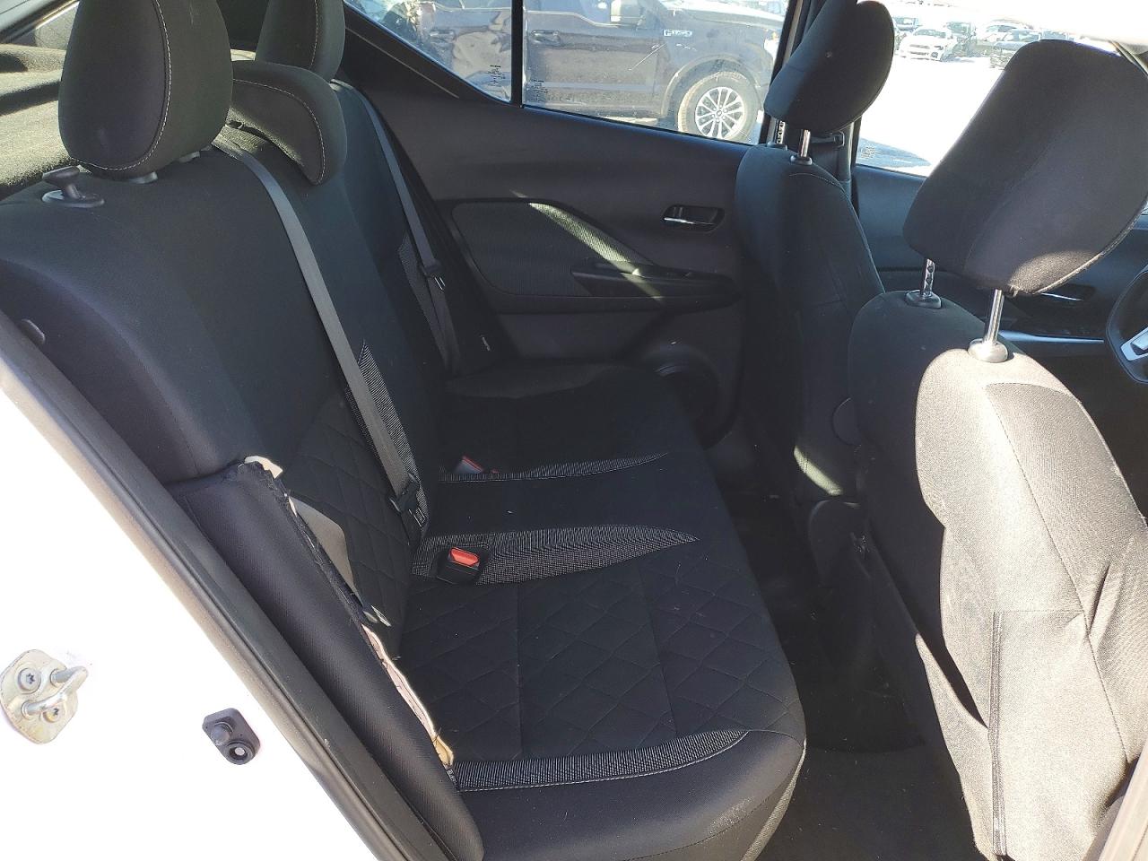 2020 NISSAN KICKS SV photo 19